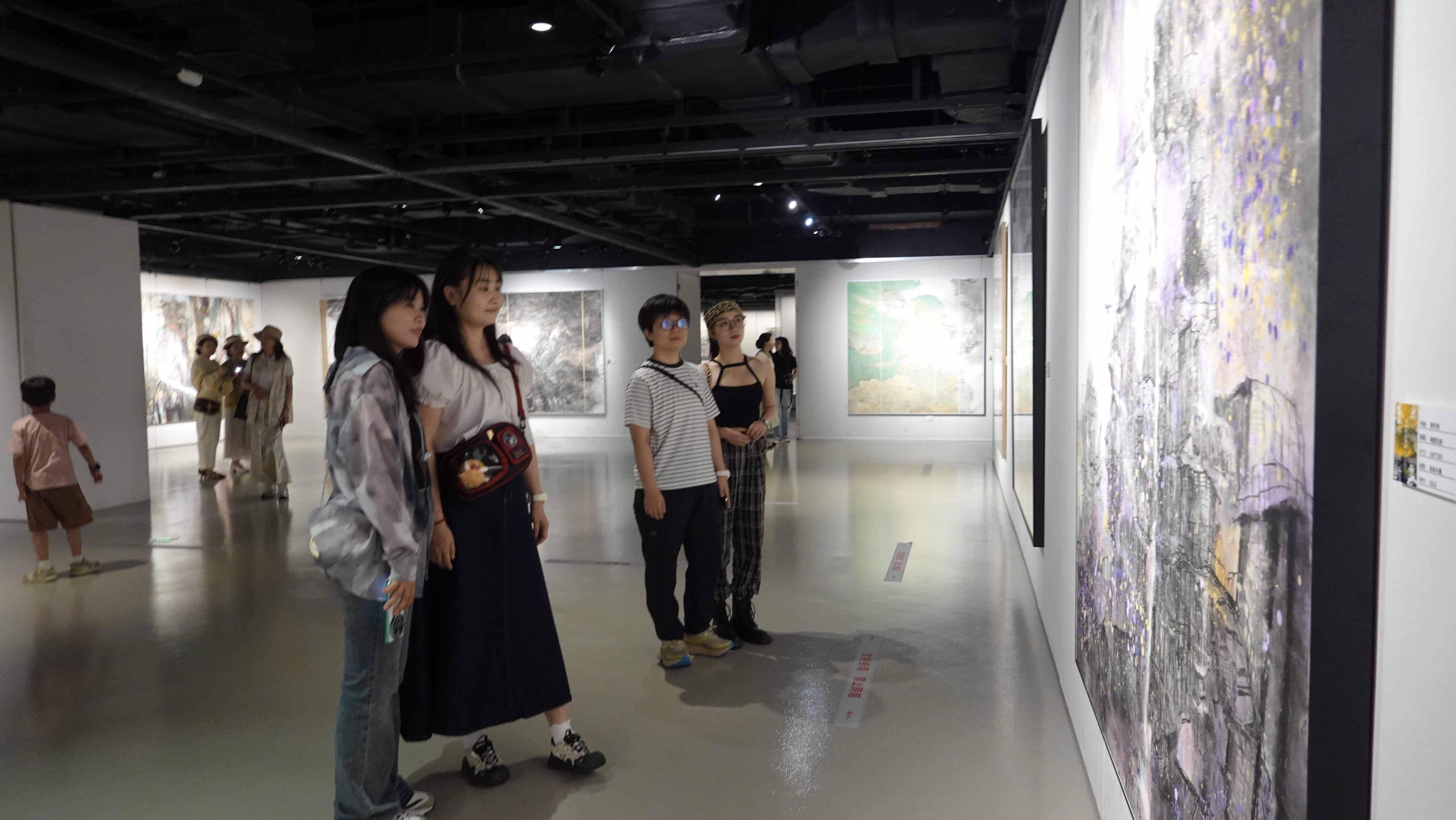 幼儿园幼儿作品与艺术家作品同时亮相“新水墨艺术展”