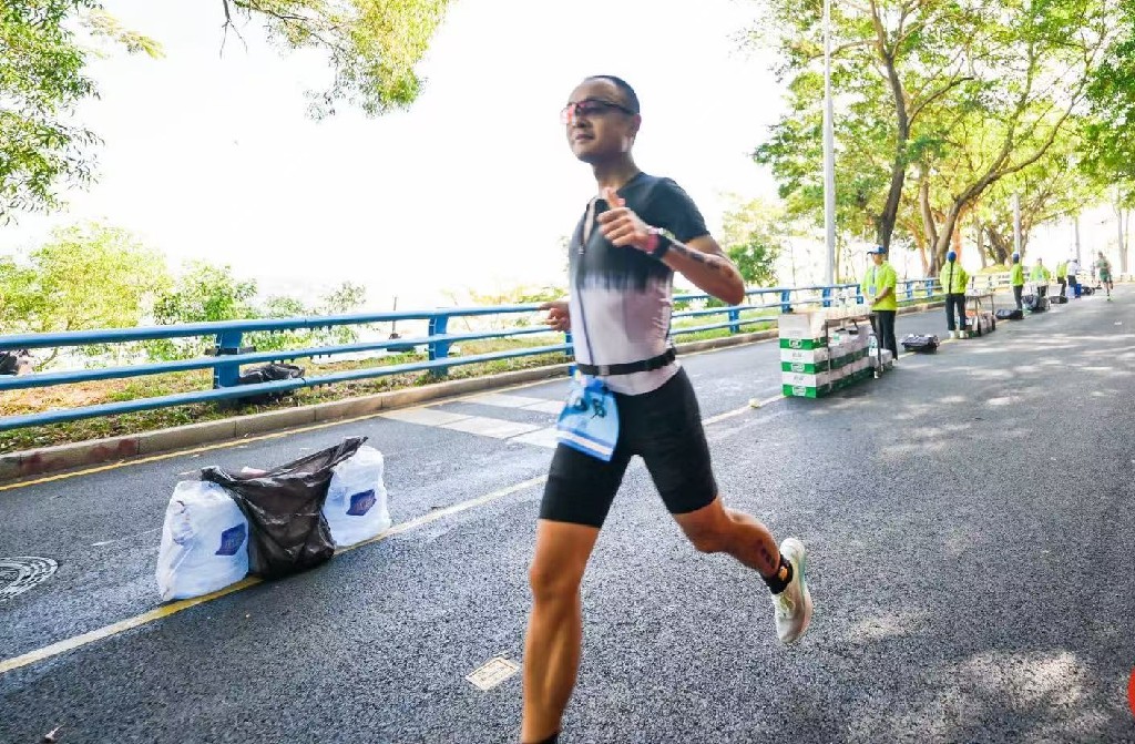 “鲲鹏径”全球铁人传奇之丁寻