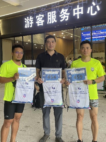 挑战黑夜,超越自我!定南夜间铁人陈曦!