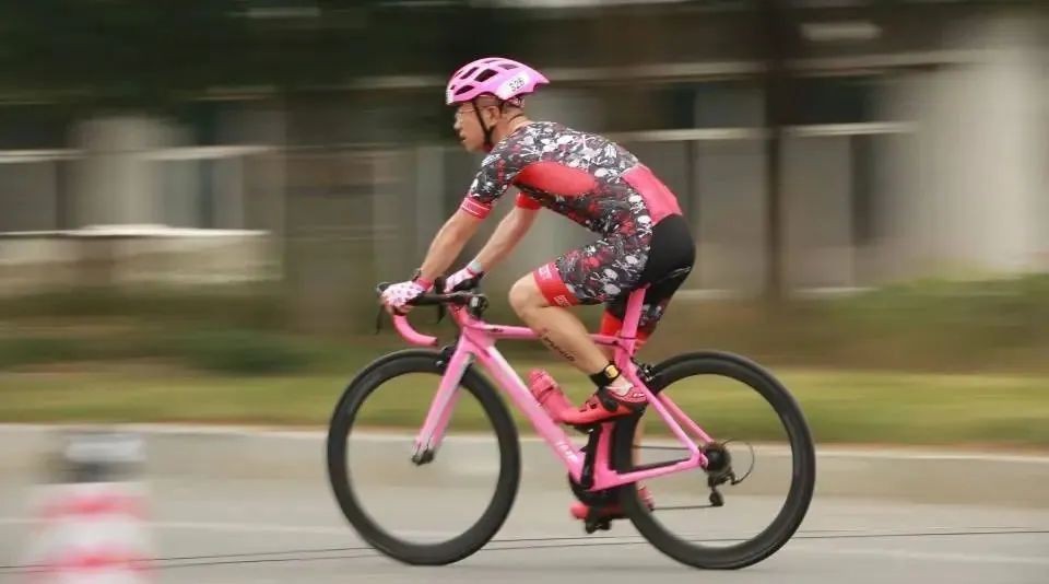 “鲲鹏径”全球铁人传奇之刘宇  铁人逐梦