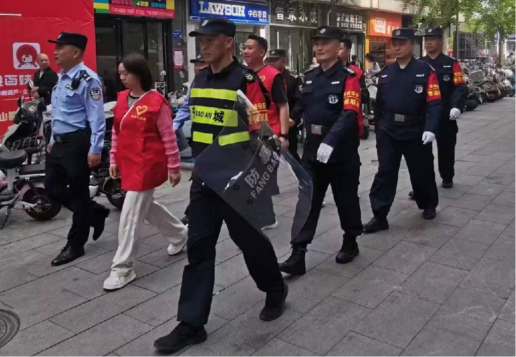 “鲲鹏径”全球铁人传奇之刘庆:从保安到铁人的破界逆袭