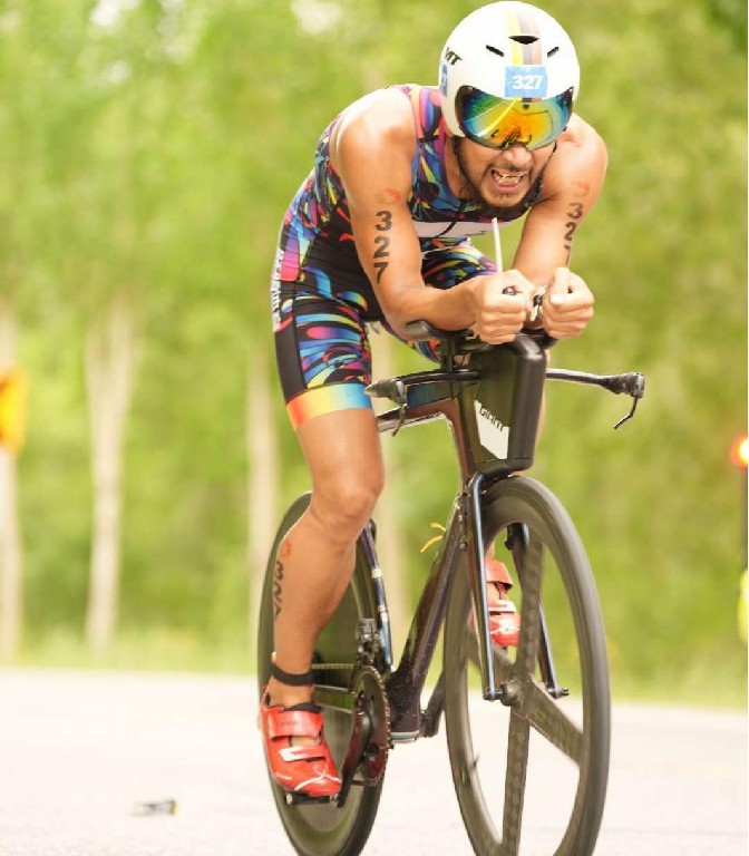 “鲲鹏径”全球铁人传奇之铁人觉醒:李郴的跨界人生与运动哲学重构