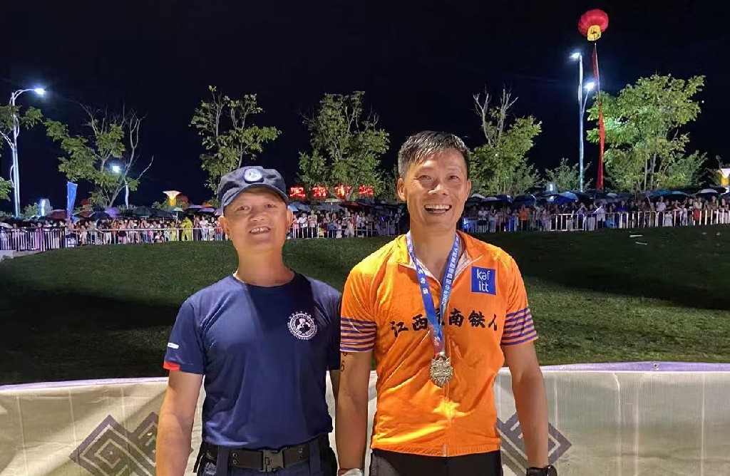 “鲲鹏径”全球铁人传奇之古荣华的蜕变人生 记定南县铁人三项运动协会会长古荣华的体育重生之路