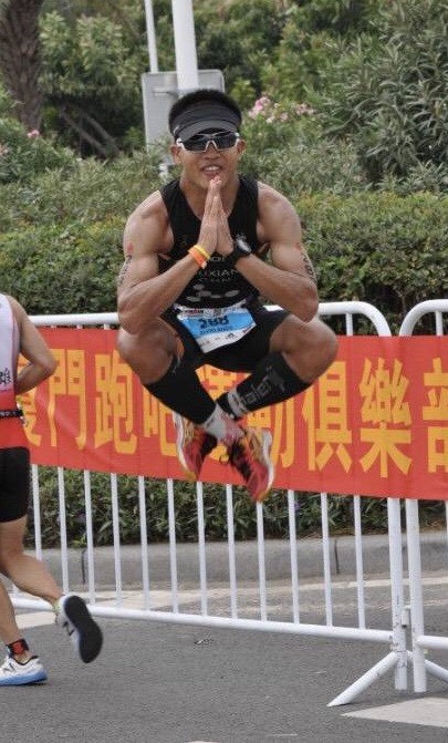 “鲲鹏径”全球铁人传奇之周先进:从IT男到铁人的破界之路