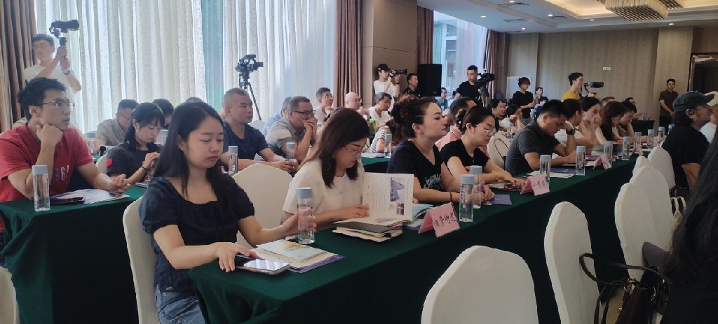 金堂文创出手:微短剧《三七花开》《燃了,我的飞天梦》热启动