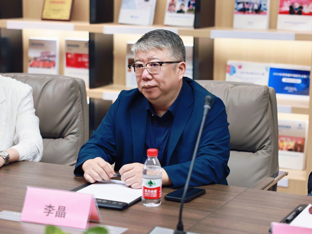 多路行家聚集莞揭创新中心 为孵化企业转型升级谋路径