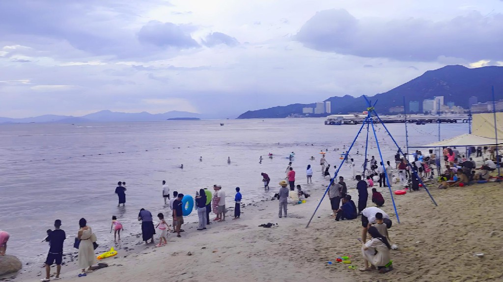 鲜羊乳香飘白金堤:倍莱鲜羊奶粉国庆登陆巽寮湾“驿动食界”