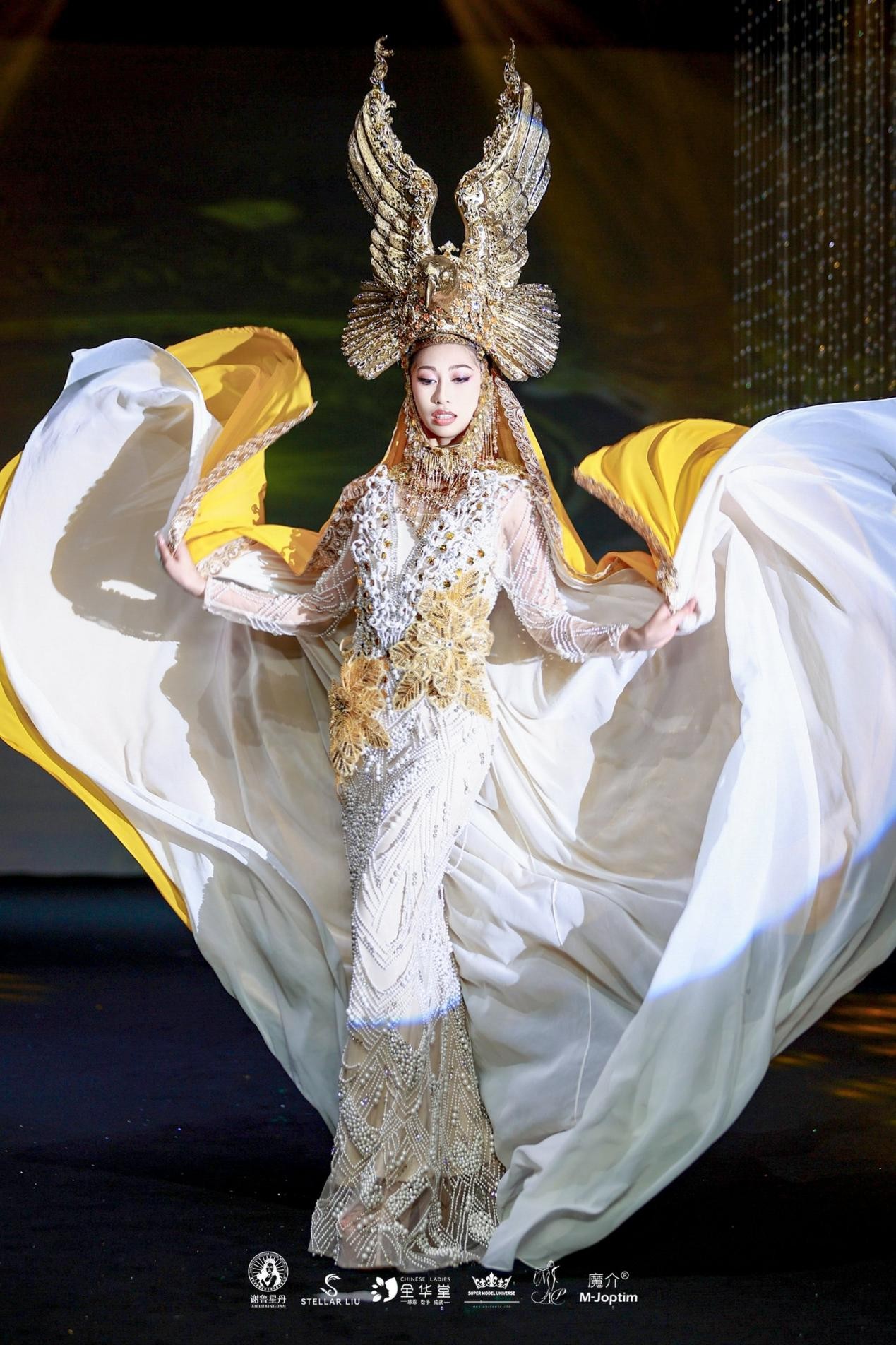 深圳，2025年11月14日——全球时尚界瞩目的年度盛事"2025 SUPER MODEL UNIVERSE & MAN OF THE UNIVERSE"