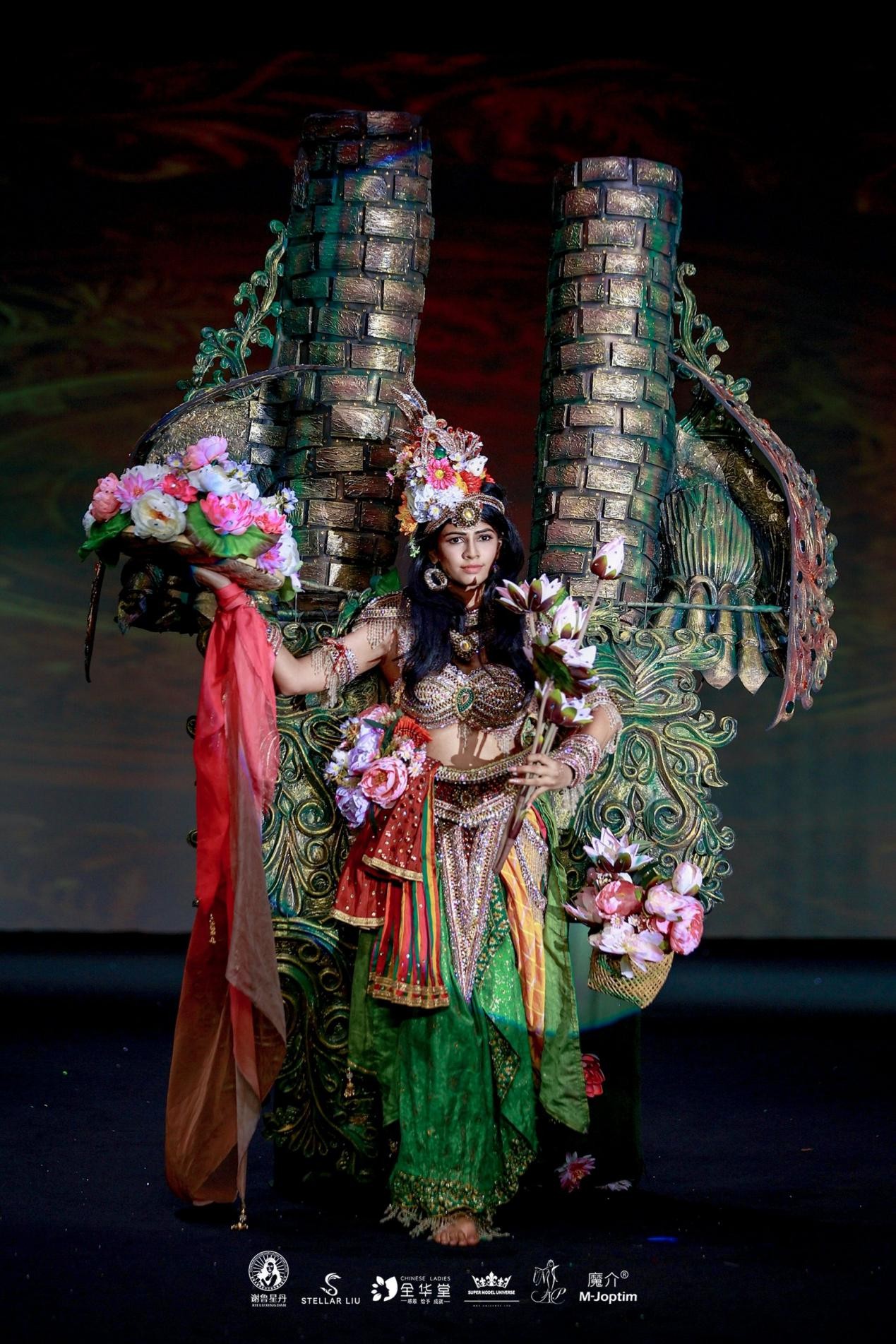 深圳，2025年11月14日——全球时尚界瞩目的年度盛事"2025 SUPER MODEL UNIVERSE & MAN OF THE UNIVERSE"