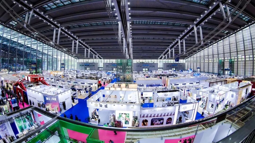 深圳时装周官方日程丨"深圳之约"双擎驱动产业共振:第31届FASHION SOURCE与SS26深圳原创时装周闪耀启程